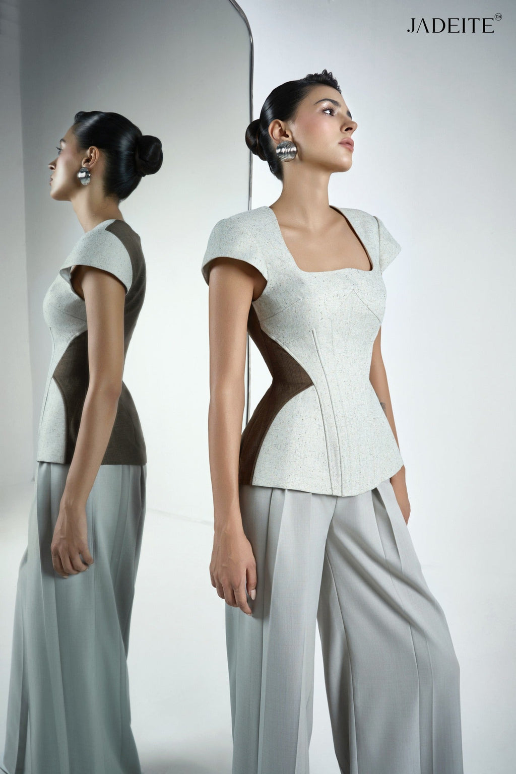 Hourglass SandsTop & Vie Light G Pants