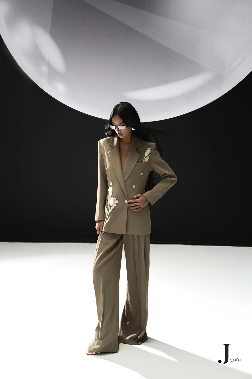 Tulip Moss Vest x Vie Moss Pants